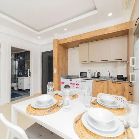 Furnished Flat With Shared Pool In Antalya *