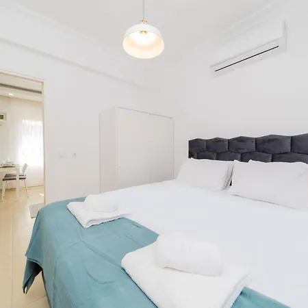 Furnished Flat With Shared Pool In Antalya Apartment