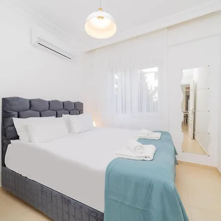 Furnished Flat With Shared Pool In Antalya Belek